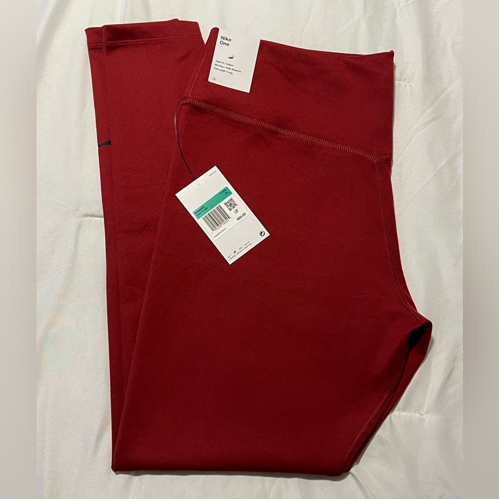 Nike Therma-FIT pomegranate/black 2-piece - Picture 2 of 6